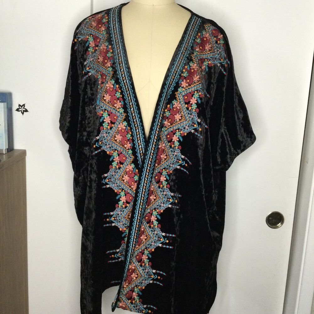 andree by unit embroidery velour cardigan